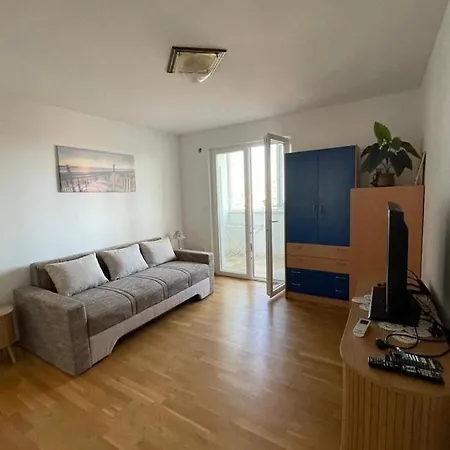 With Parking Space - 24898 * Split