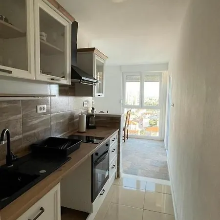 With Parking Space - 24898 Apartmán